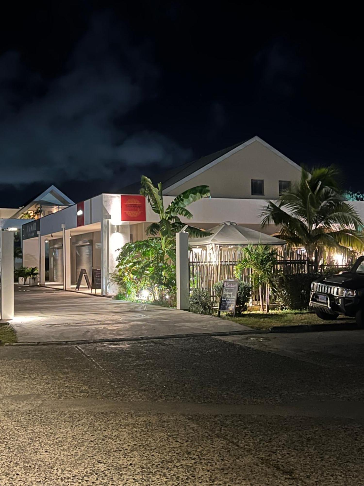 Appartement Spacieux Au Village Du Flamboyant Baie Nettle エクステリア 写真